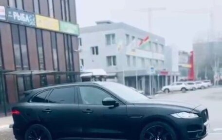 Jaguar F-Pace, 2019 год, 2 990 000 рублей, 2 фотография