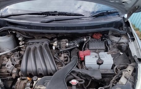 Nissan Tiida, 2004 год, 535 000 рублей, 20 фотография