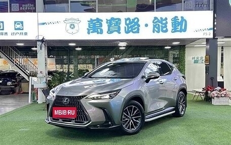 Lexus NX, 2022 год, 3 000 000 рублей, 2 фотография