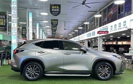 Lexus NX, 2022 год, 3 000 000 рублей, 8 фотография