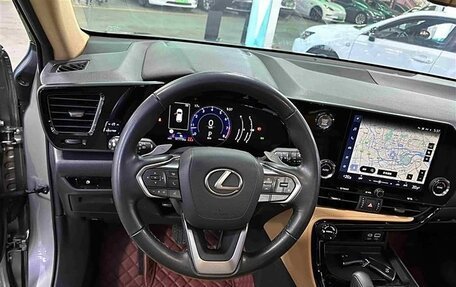 Lexus NX, 2022 год, 3 000 000 рублей, 11 фотография