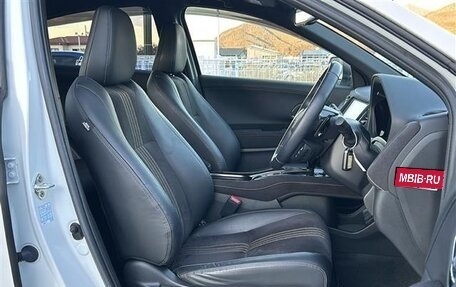 Honda Vezel, 2021 год, 1 410 000 рублей, 9 фотография