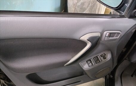 Toyota RAV4, 2001 год, 820 000 рублей, 14 фотография