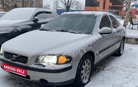 Volvo S60 III, 2001 год, 580 000 рублей, 2 фотография