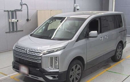 Mitsubishi Delica D:5 I, 2021 год, 2 650 000 рублей, 2 фотография