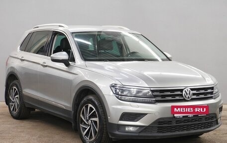 Volkswagen Tiguan II, 2018 год, 2 479 000 рублей, 3 фотография