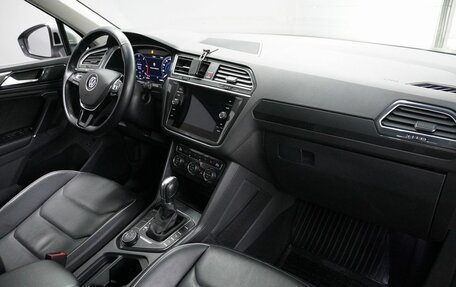 Volkswagen Tiguan II, 2018 год, 2 479 000 рублей, 11 фотография