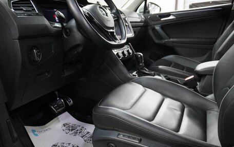 Volkswagen Tiguan II, 2018 год, 2 479 000 рублей, 16 фотография