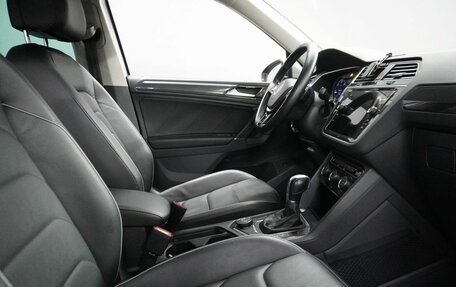 Volkswagen Tiguan II, 2018 год, 2 479 000 рублей, 12 фотография