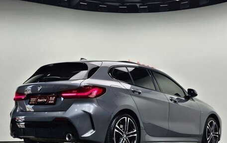 BMW 1 серия, 2022 год, 3 250 000 рублей, 3 фотография