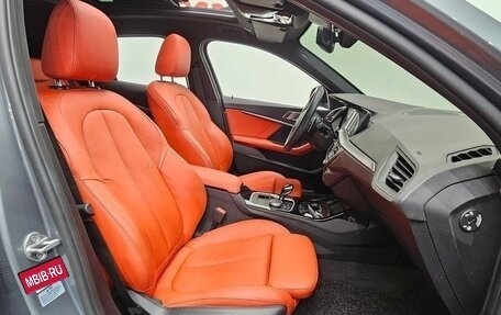BMW 1 серия, 2022 год, 3 250 000 рублей, 8 фотография