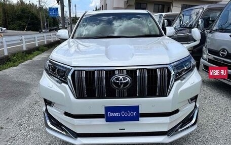 Toyota Land Cruiser Prado 150 рестайлинг 2, 2022 год, 3 670 001 рублей, 2 фотография