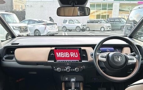Honda Fit, 2022 год, 1 063 000 рублей, 10 фотография