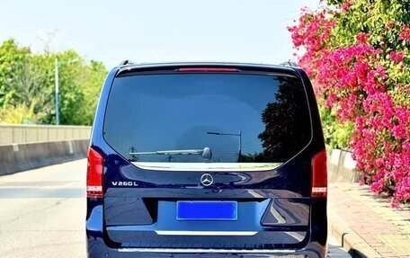 Mercedes-Benz V-Класс, 2022 год, 13 000 000 рублей, 2 фотография