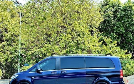 Mercedes-Benz V-Класс, 2022 год, 13 000 000 рублей, 4 фотография
