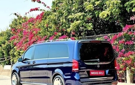 Mercedes-Benz V-Класс, 2022 год, 13 000 000 рублей, 5 фотография