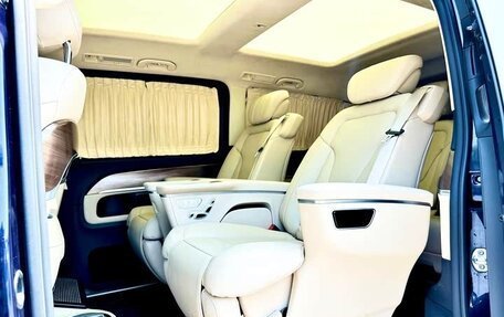 Mercedes-Benz V-Класс, 2022 год, 13 000 000 рублей, 13 фотография