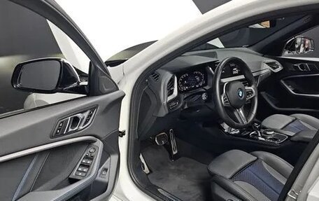 BMW 1 серия, 2022 год, 2 295 066 рублей, 8 фотография