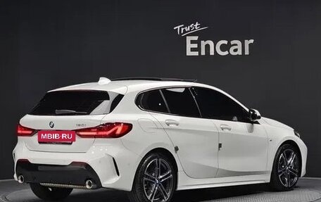 BMW 1 серия, 2022 год, 2 295 066 рублей, 3 фотография