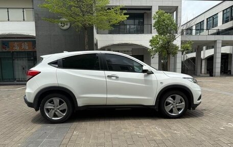 Honda Vezel, 2020 год, 1 550 000 рублей, 5 фотография