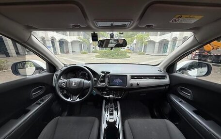 Honda Vezel, 2020 год, 1 550 000 рублей, 9 фотография