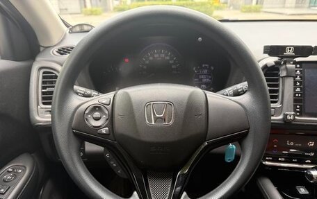 Honda Vezel, 2020 год, 1 550 000 рублей, 10 фотография