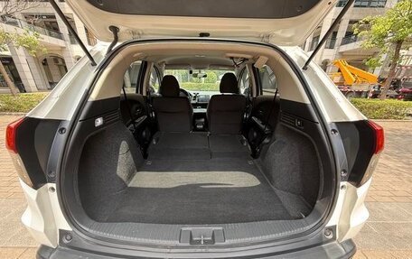 Honda Vezel, 2020 год, 1 550 000 рублей, 16 фотография
