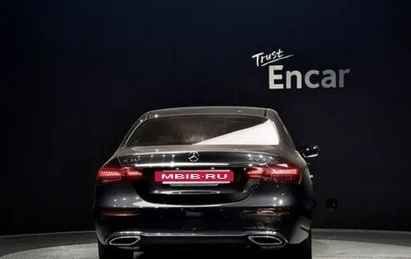 Mercedes-Benz E-Класс, 2021 год, 3 225 000 рублей, 7 фотография