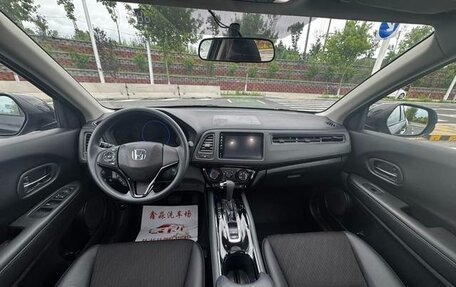 Honda Vezel, 2021 год, 1 600 000 рублей, 9 фотография