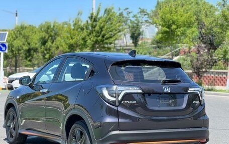 Honda Vezel, 2021 год, 1 600 000 рублей, 8 фотография