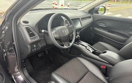 Honda Vezel, 2021 год, 1 600 000 рублей, 10 фотография