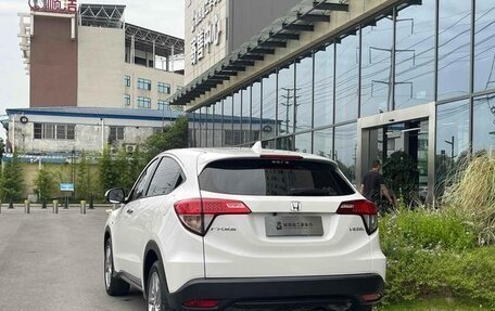 Honda Vezel, 2020 год, 1 570 000 рублей, 4 фотография
