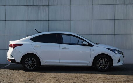 Hyundai Solaris II рестайлинг, 2021 год, 1 450 000 рублей, 5 фотография