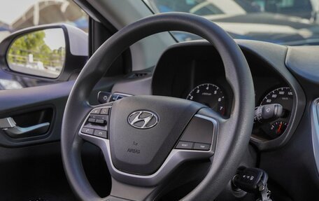 Hyundai Solaris II рестайлинг, 2021 год, 1 450 000 рублей, 17 фотография