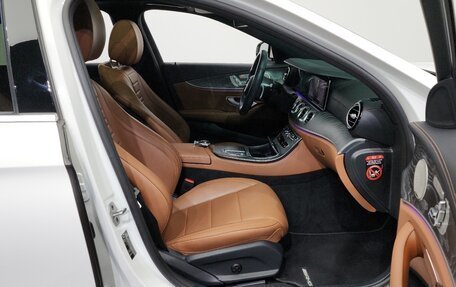 Mercedes-Benz E-Класс, 2021 год, 3 534 000 рублей, 5 фотография