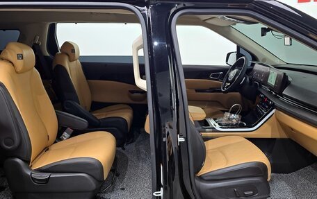 KIA Carnival, 2021 год, 2 701 000 рублей, 10 фотография