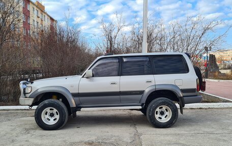 Toyota Land Cruiser 80 рестайлинг, 1997 год, 2 900 000 рублей, 3 фотография