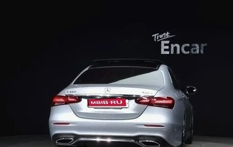 Mercedes-Benz E-Класс, 2021 год, 3 370 000 рублей, 9 фотография