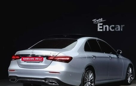 Mercedes-Benz E-Класс, 2021 год, 3 370 000 рублей, 12 фотография