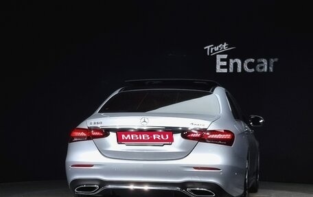 Mercedes-Benz E-Класс, 2021 год, 3 370 000 рублей, 18 фотография