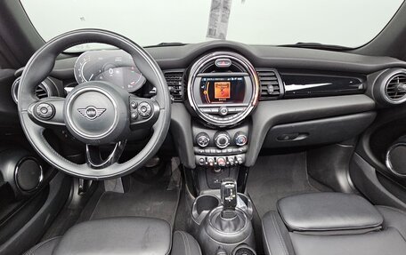 MINI Cabrio, 2020 год, 1 980 000 рублей, 20 фотография