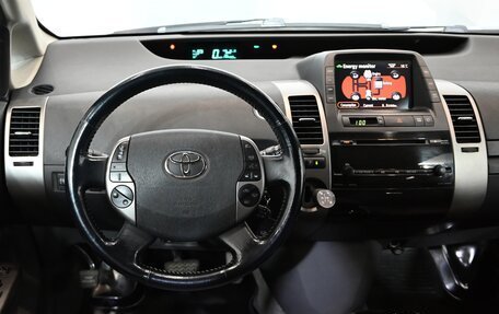 Toyota Prius, 2009 год, 990 000 рублей, 15 фотография