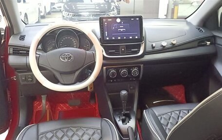 Toyota Yaris XP150 рестайлинг, 2021 год, 1 170 000 рублей, 10 фотография