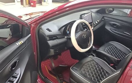 Toyota Yaris XP150 рестайлинг, 2021 год, 1 170 000 рублей, 16 фотография
