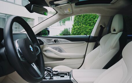 BMW 8 серия, 2019 год, 11 498 000 рублей, 17 фотография