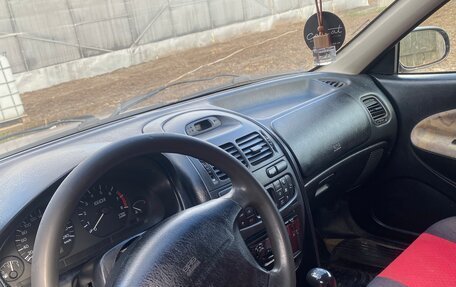 Mitsubishi Carisma I, 1998 год, 225 000 рублей, 13 фотография