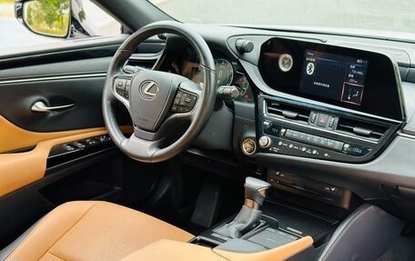 Lexus ES VII, 2021 год, 3 100 000 рублей, 11 фотография