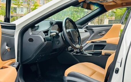 Lexus ES VII, 2021 год, 3 100 000 рублей, 15 фотография