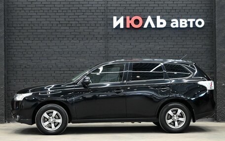 Mitsubishi Outlander III рестайлинг 3, 2014 год, 1 460 000 рублей, 8 фотография