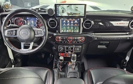 Jeep Wrangler, 2021 год, 4 955 000 рублей, 10 фотография